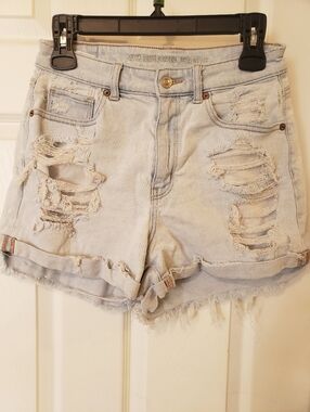 American Eagle Outfitters Light Blue Distressed Denim Shorts Size 6